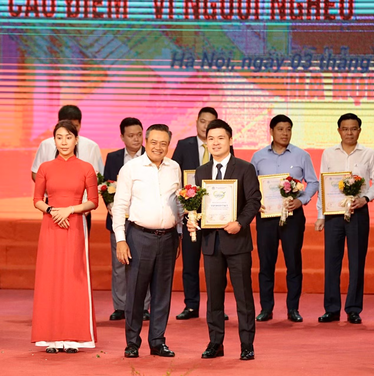 T&T Group ủng hộ 1 tỷ đồng cho Quỹ “Vì người nghèo” TP Hà Nội -0