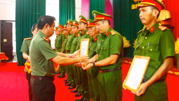 Công an tỉnh Phú Yên bổ nhiệm 34 điều tra viên Công an cấp xã