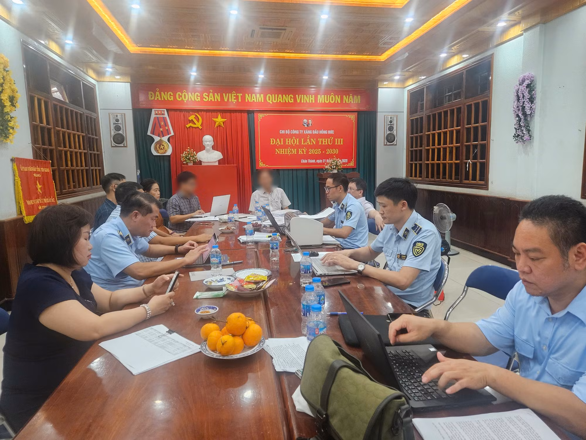 Xử phạt 2 doanh nghiệp đầu mối vi phạm dự trữ xăng dầu bắt buộc -0