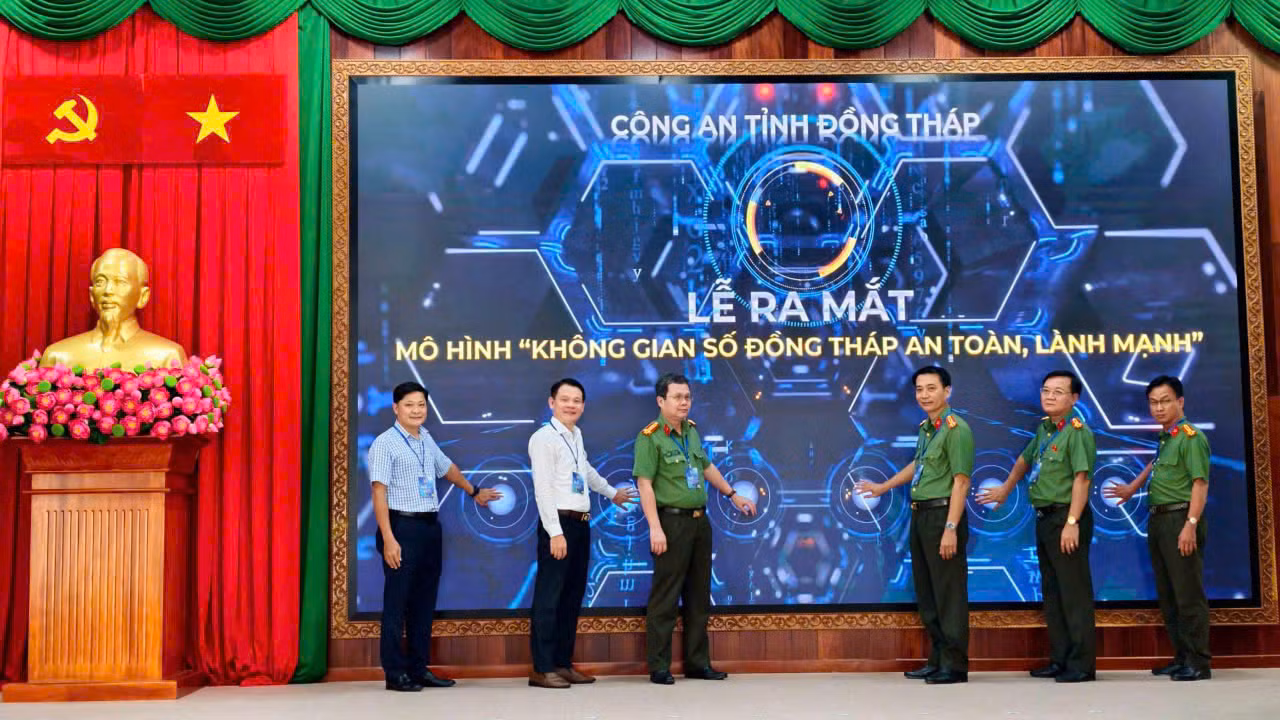Đồng Tháp: Phòng ngừa, đấu tranh với thông tin “xấu, độc” trên không gian mạng -0