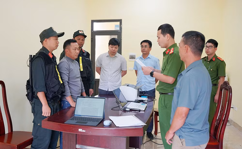 Khởi tố đối tượng rao bán thuốc nam 