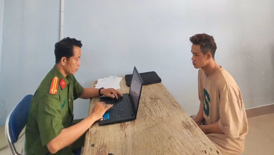 Bắt giữ đối tượng trộm cắp tài sản tại Miếu Bà Chúa Xứ Nguyên Nhung -1