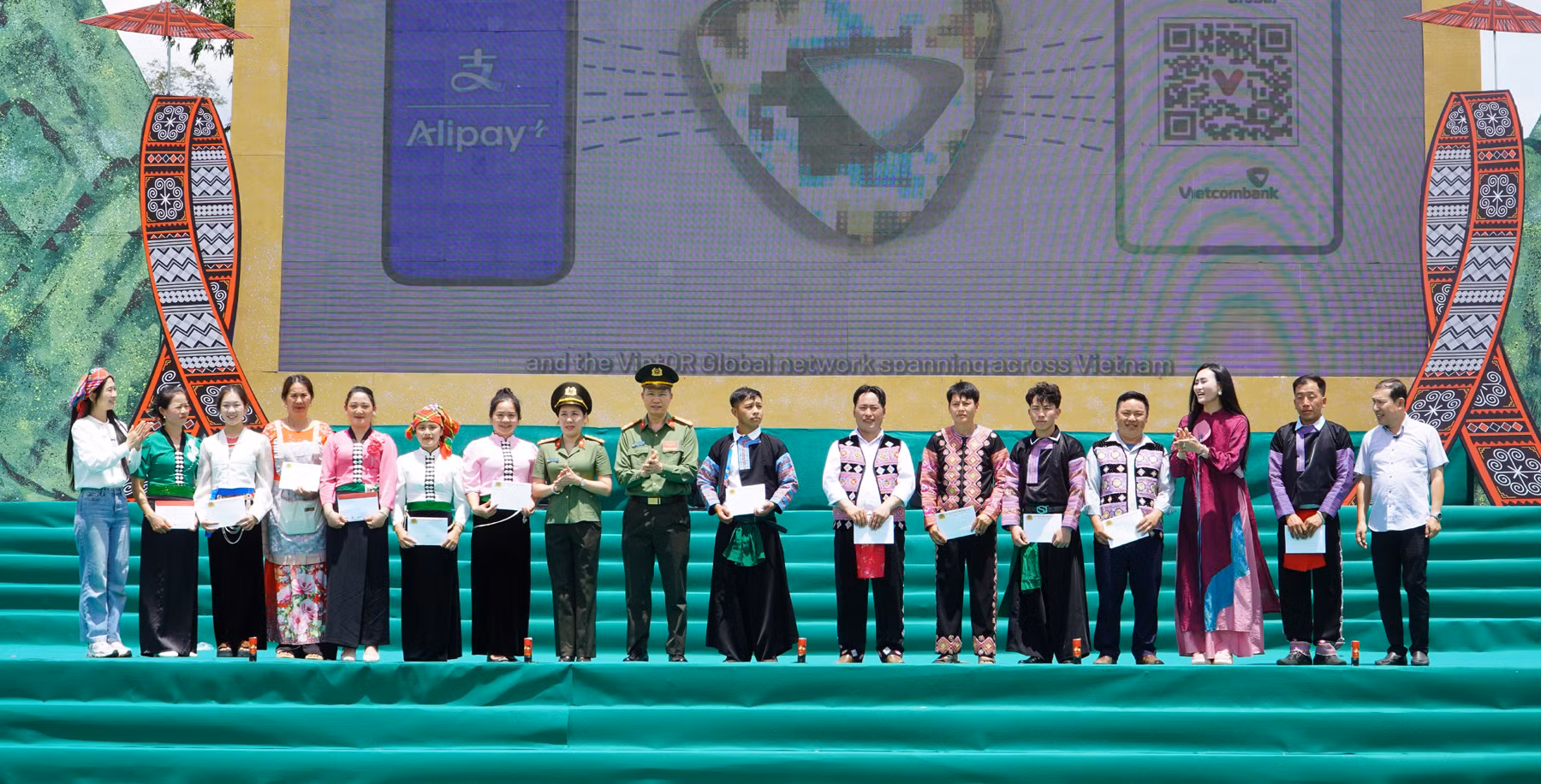 Độc đáo các sự kiện tại Ngày hội báo chí, truyền thông CAND hướng về cơ sở ”Vì bình yên bản làng” -0