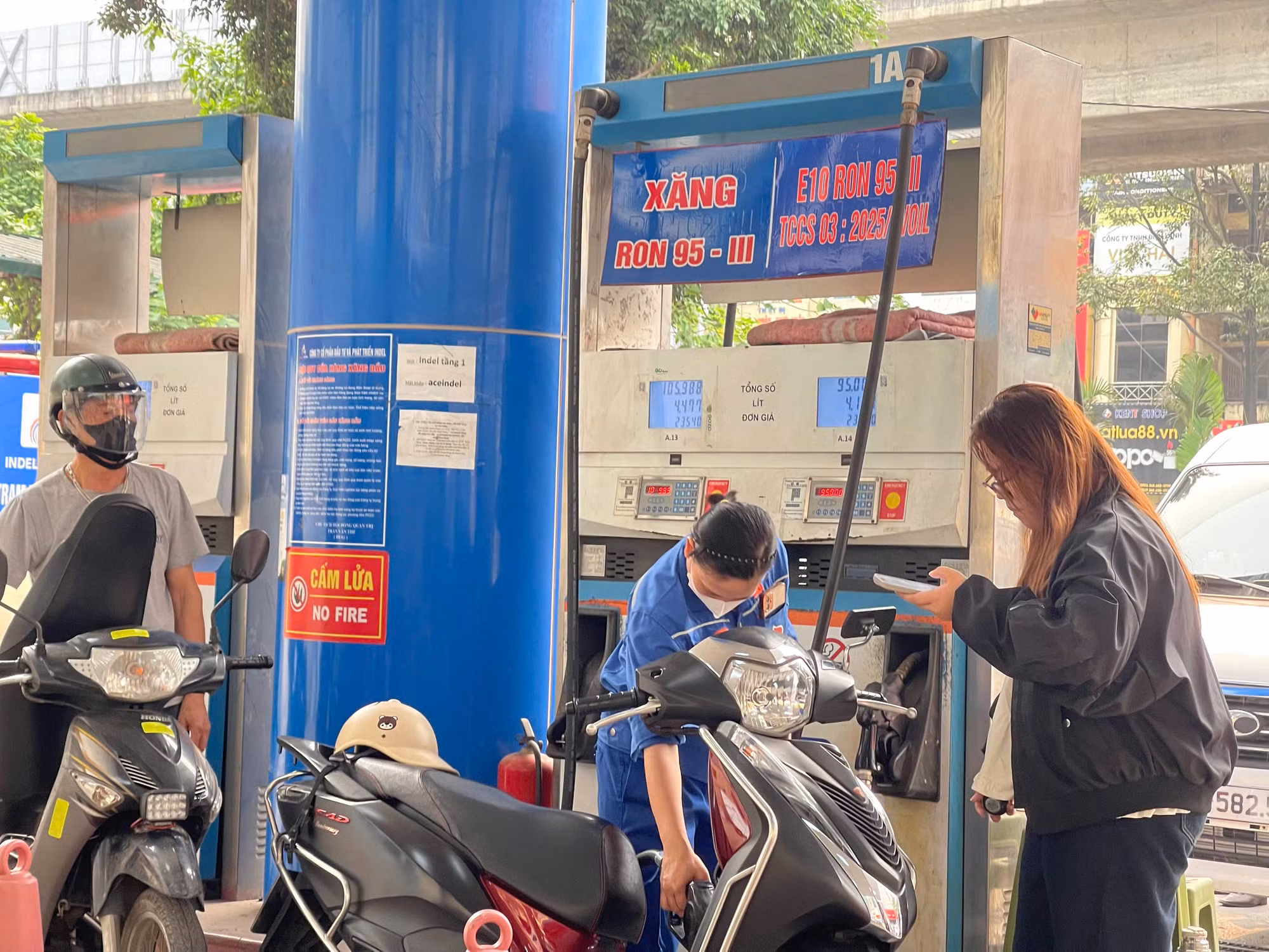 Giá xăng dầu đồng loạt giảm -0