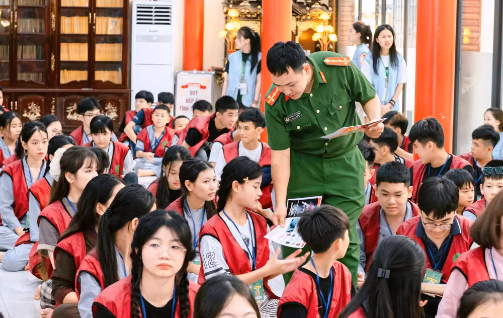 Dựng “lá chắn mềm” bảo vệ thế hệ trẻ trước hiểm họa ma túy -0