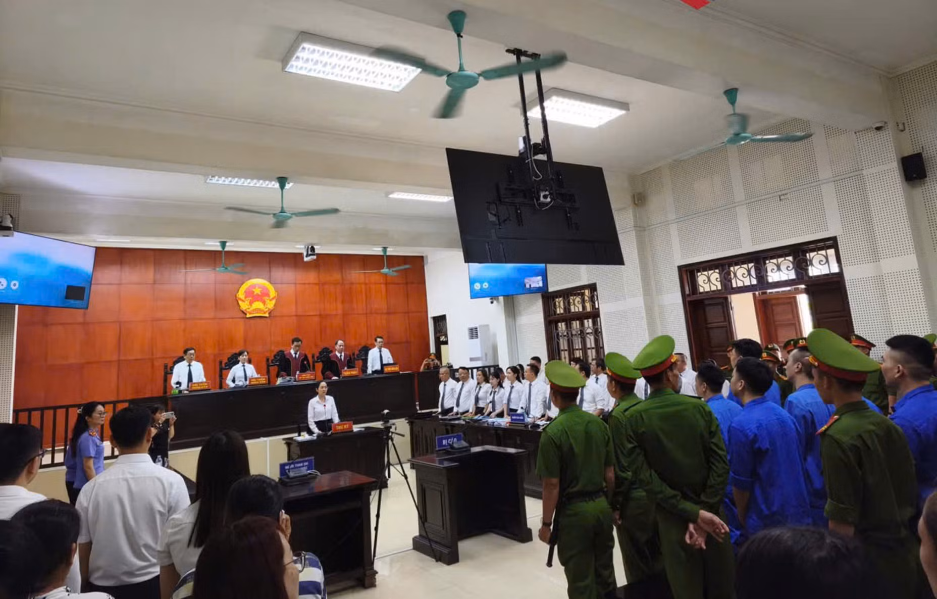 Bùi Đình Khánh và 3 bị cáo khác bị tuyên án tử hình -0
