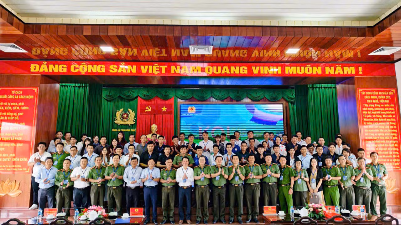 Đồng Tháp: Phòng ngừa, đấu tranh với thông tin “xấu, độc” trên không gian mạng -0