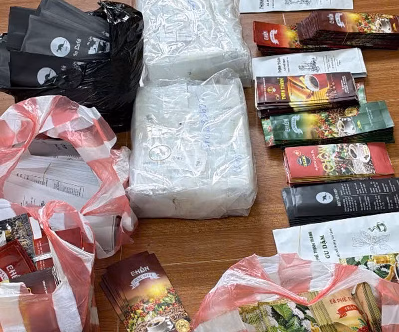 Phá chuyên án sản xuất, buôn bán cà phê giả quy mô lớn -0
