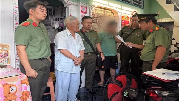 Bắt giam đối tượng xuyên tạc, chống phá chính quyền