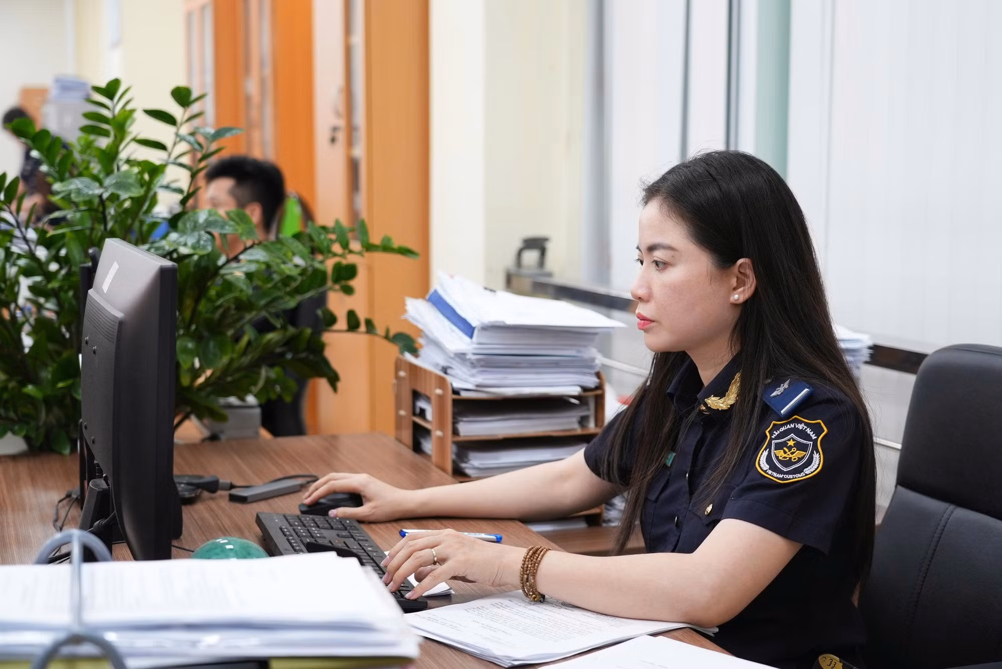 Xuất nhập khẩu bứt tốc, ngân sách tăng thu gần tỷ USD -0