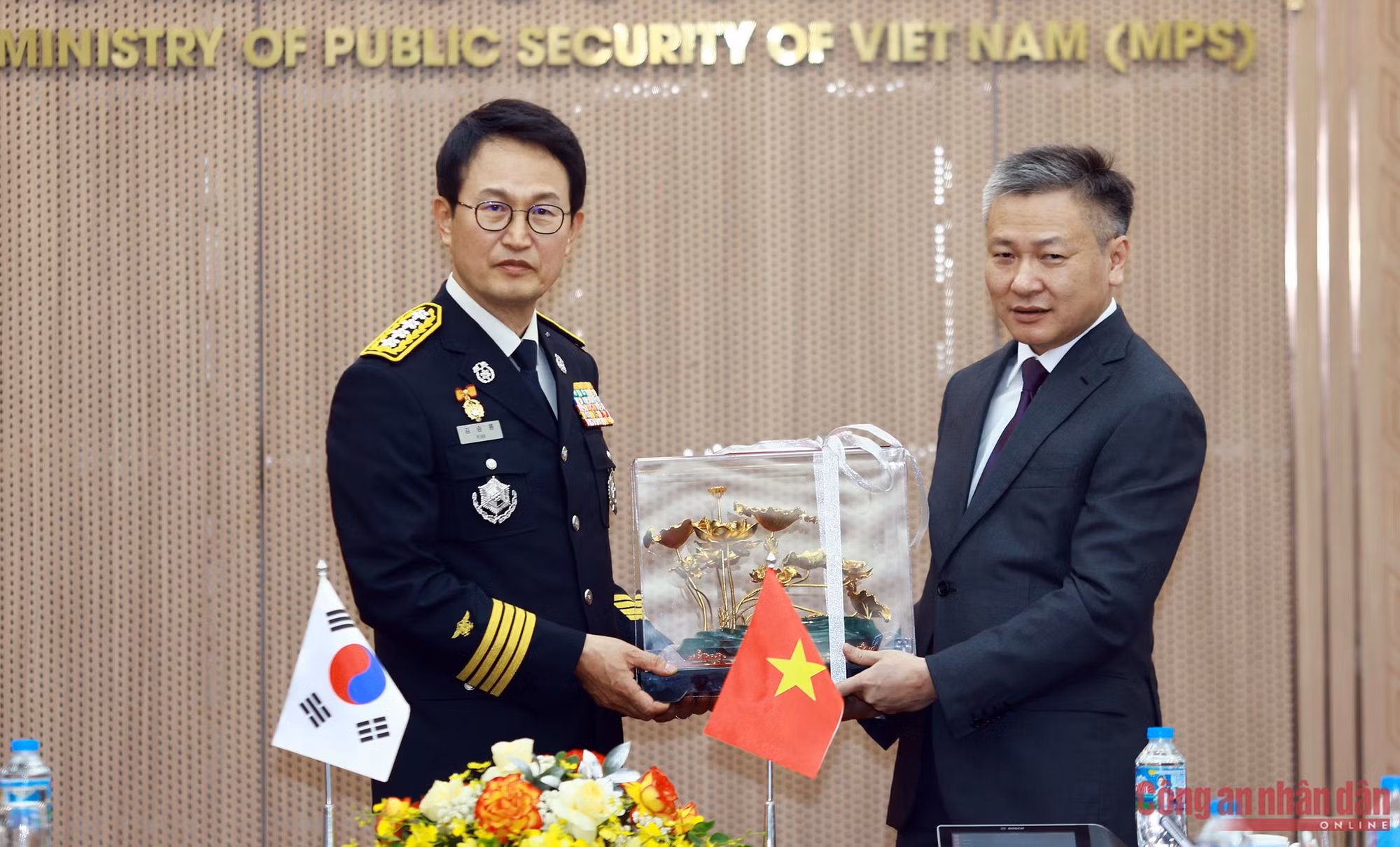 Việt Nam - Hàn Quốc thúc đẩy hợp tác công nghệ và huấn luyện phòng cháy, chữa cháy ảnh 7 Việt Nam - Hàn Quốc thúc đẩy hợp tác công nghệ và huấn luyện phòng cháy, chữa cháy -0