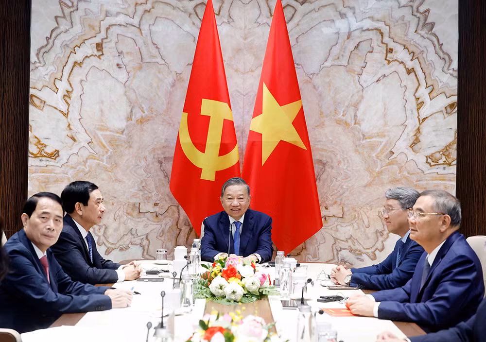 Tổng Bí thư, Chủ tịch nước Tô Lâm điện đàm trực tuyến với Tổng thống Liên bang Thụy Sĩ -0