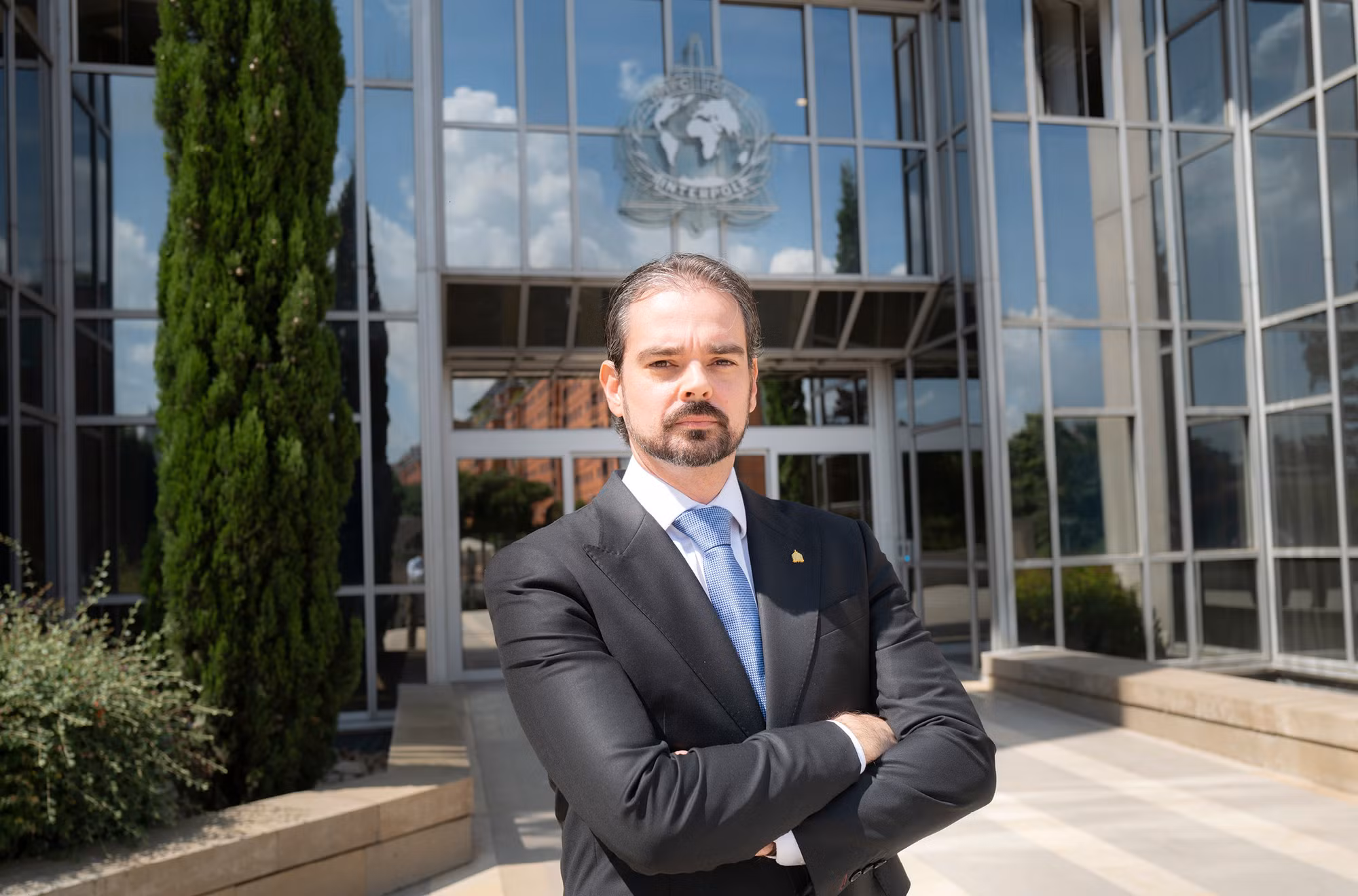 INTERPOL siết vòng vây với tội phạm dược phẩm trực tuyến -0