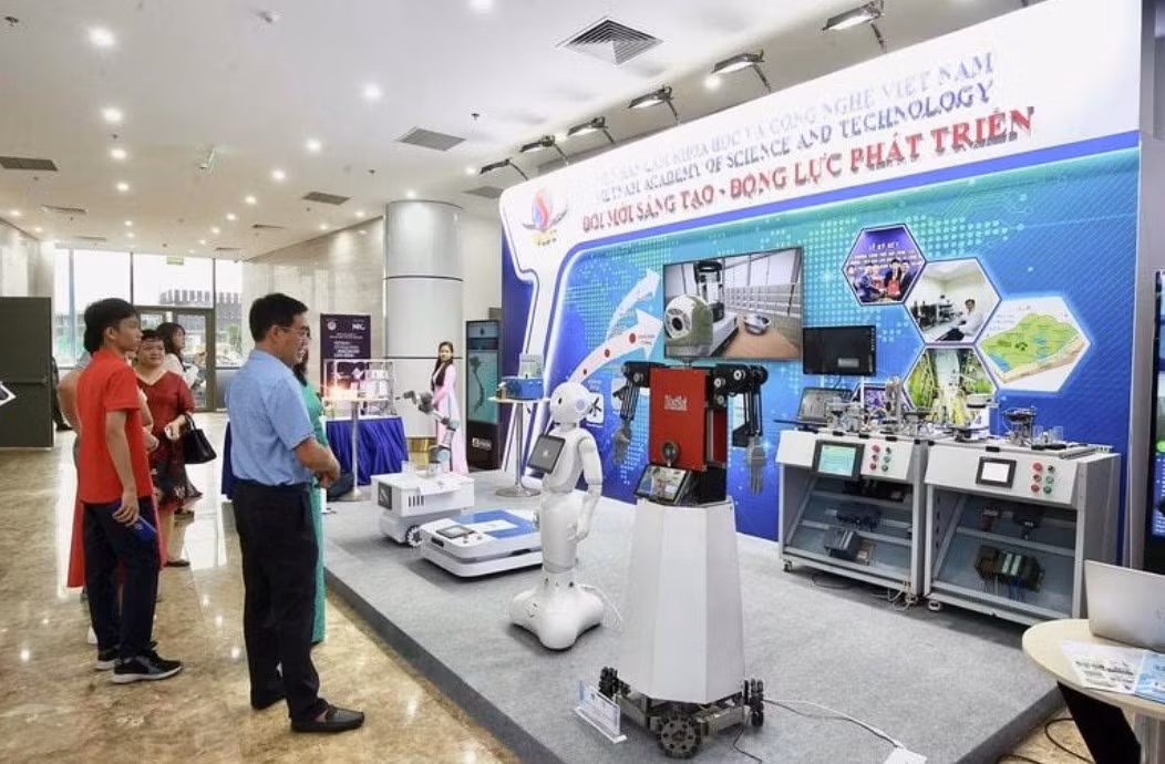 Đẩy mạnh phân cấp, đơn giản hóa thủ tục hành chính&nbsp;thúc đẩy đổi mới sáng tạo -0