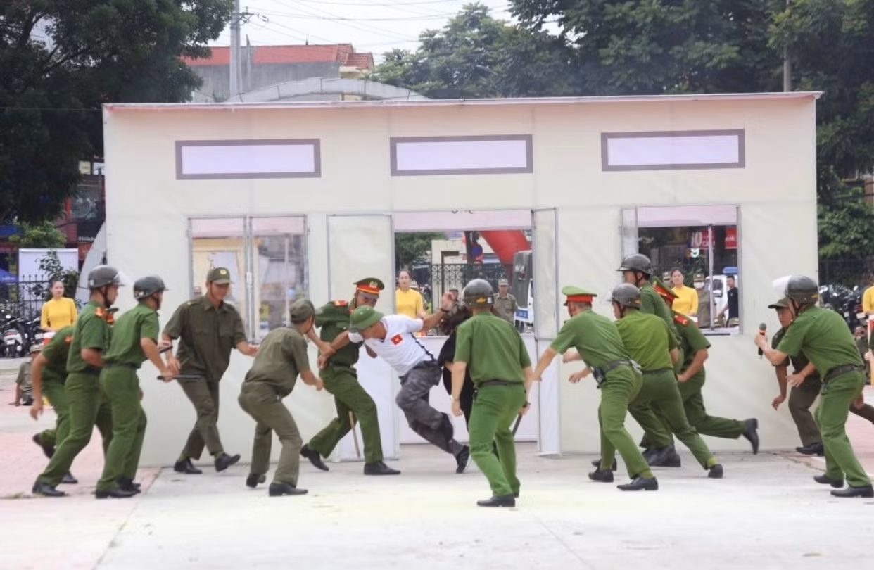 Những cánh tay nối dài bảo vệ bình yên Xứ Lạng -0
