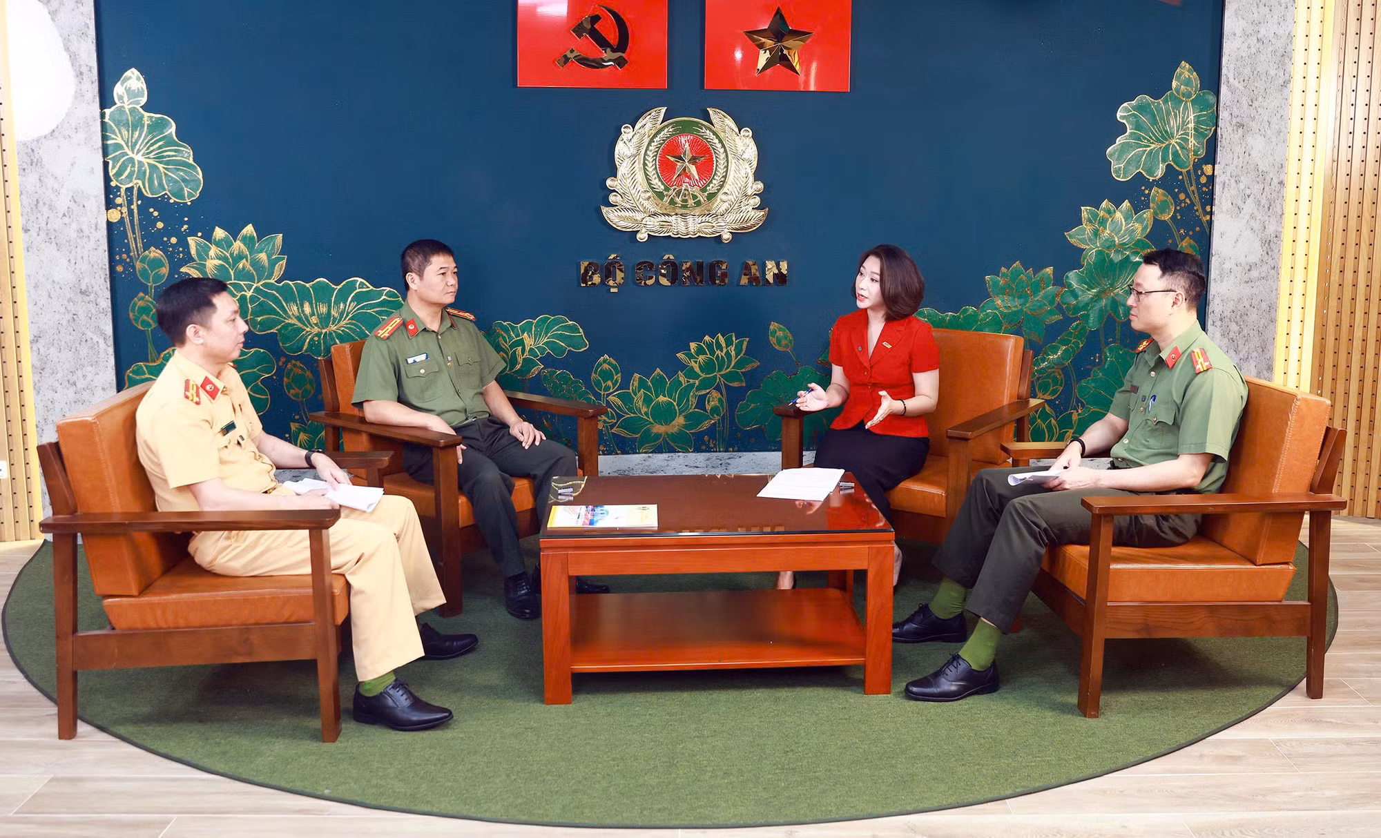 Tăng cường đồng thuận xã hội với việc xây dựng, hoàn thiện pháp luật về an ninh, trật tự -0
