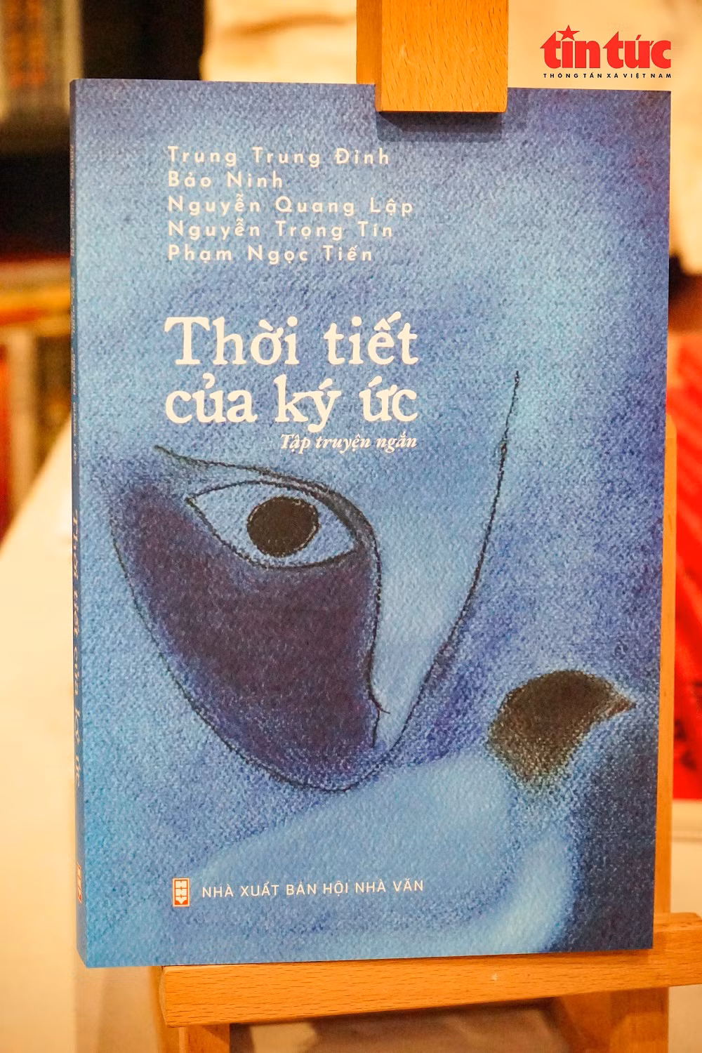 Lưu giữ ký ức dân tộc qua những tác phẩm văn chương -0