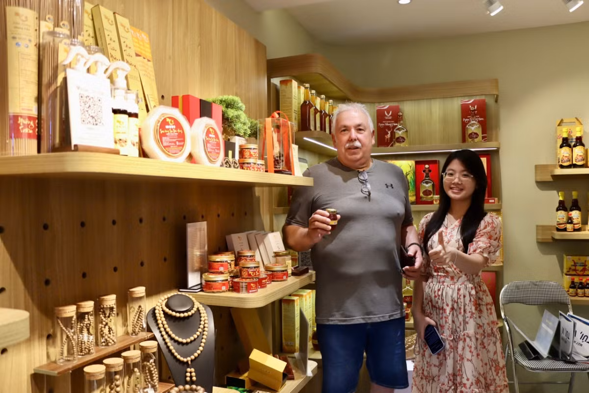 “Sức sống hàng Việt” đưa đặc sản Việt bứt tốc trên nền tảng số -0