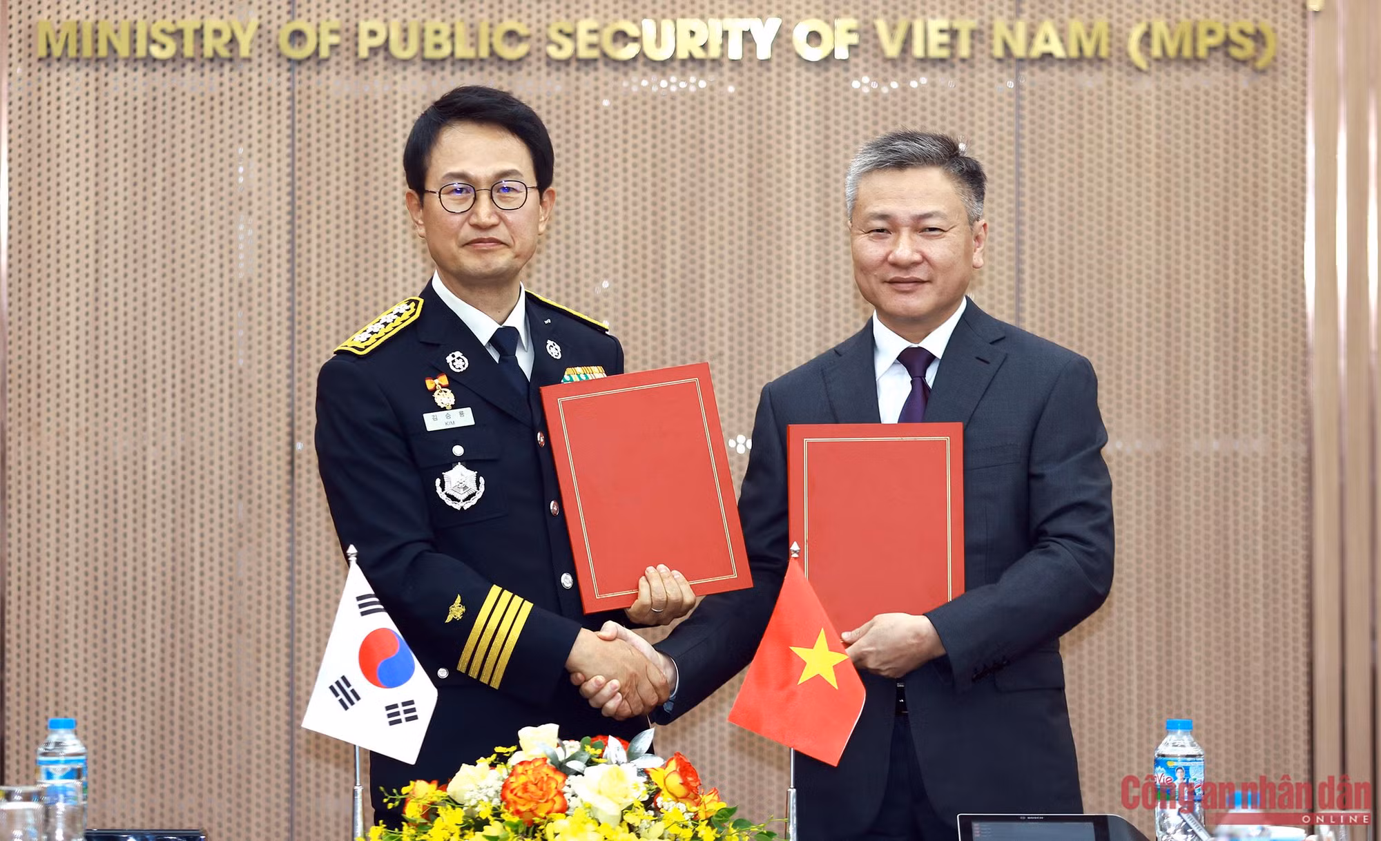 Việt Nam - Hàn Quốc thúc đẩy hợp tác công nghệ và huấn luyện phòng cháy, chữa cháy ảnh 5 Việt Nam - Hàn Quốc thúc đẩy hợp tác công nghệ và huấn luyện phòng cháy, chữa cháy -1