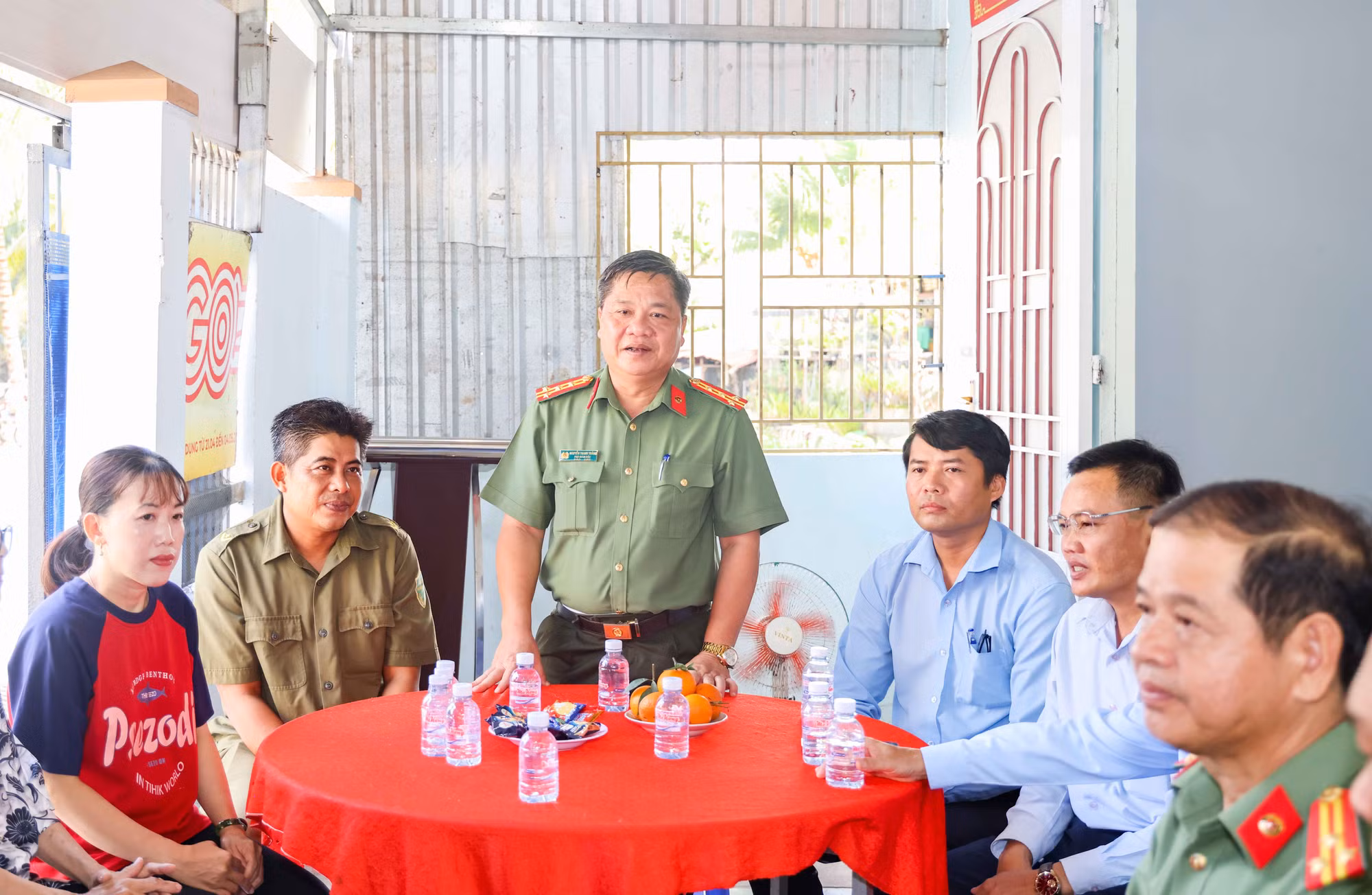 Công an TP Cần Thơ đẩy nhanh xây dựng 1.000 căn nhà tặng người dân khó khăn -0