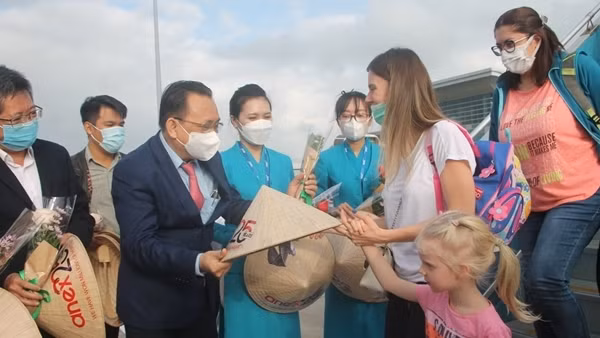 40.000 lượt người dự Hội chợ "Du lịch quốc tế Việt Nam - VITM Hà Nội 2022" ảnh 3