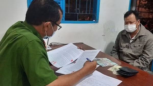 Mạo danh Đại tá Công an nhận tiền tỷ lừa chạy việc ảnh 2