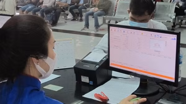 Ngành đường sắt áp quy định mới đổi, trả vé tàu ảnh 2