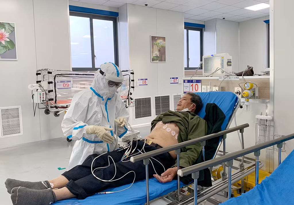 Cho rằng Omicron không lan xuống phổi là không đúng -0