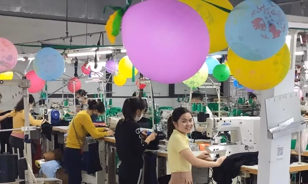 Các khu công nghiệp “khát” lao động -0