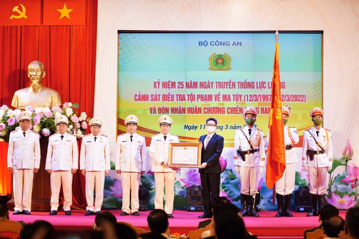 Đấu tranh không khoan nhượng với tội phạm ma tuý -0