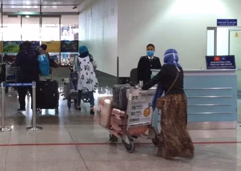 Chính thức quy định khách quốc tế nhập cảnh không phải cách ly, trẻ dưới 2 tuổi không bắt buộc xét nghiệm -0