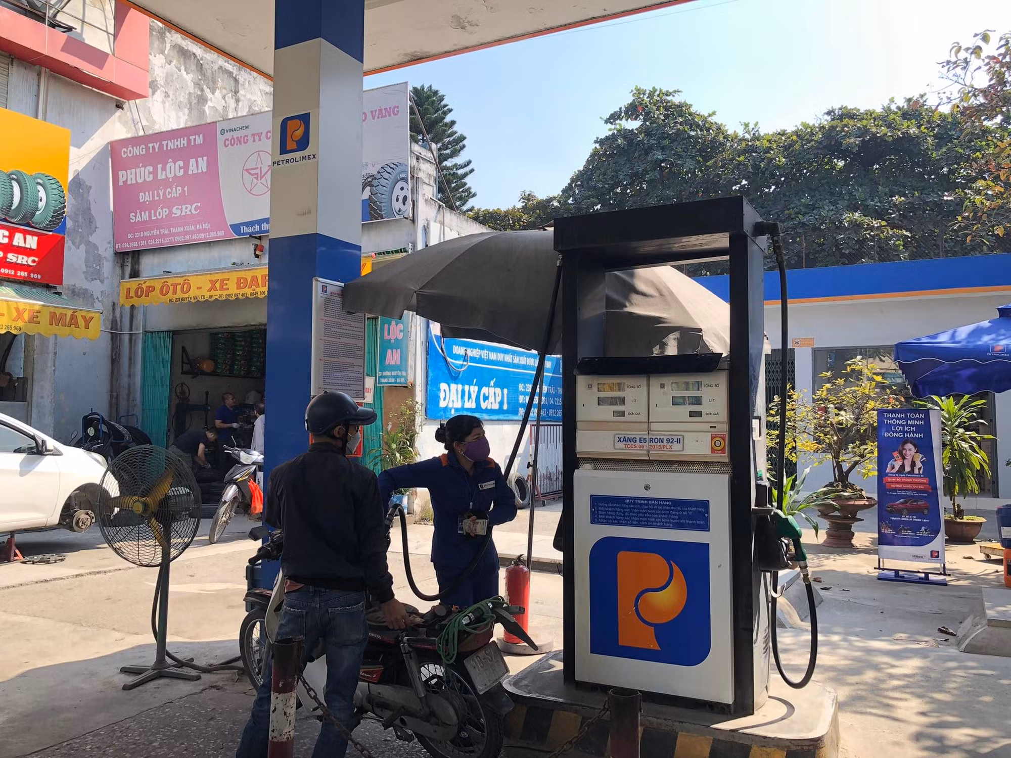 Giá xăng dầu tăng thêm hơn 500 đồng/lít -0