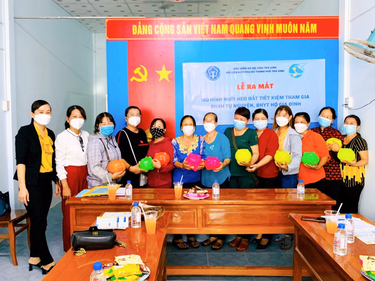 Hiệu quả từ “nuôi heo đất tiết kiệm tham gia bảo hiểm xã hội tự nguyện” ở Trà Vinh -0