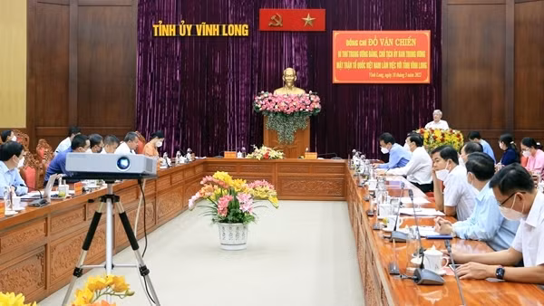 vna_potal_chu_tich_uy_ban_trung_-1647652765776.jpg