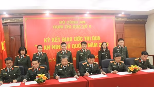 Cụm Thi đua số 9 ký giao ước thi đua phong trào “Vì An ninh Tổ quốc” ảnh 3