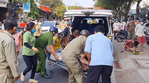 Khám nghiệm xe khách tông chết người, phát hiện thuốc lá lậu ảnh 5