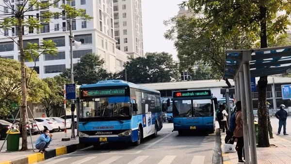 Hà Nội sẽ mở thêm 28 tuyến buýt trong năm nay ảnh 2
