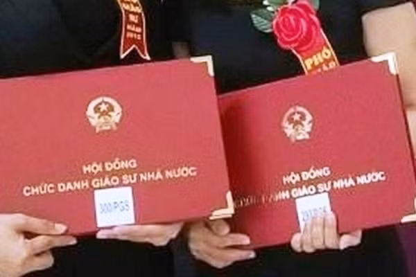 77% ứng viên đủ phiếu tín nhiệm đạt chức danh GS, PGS -0