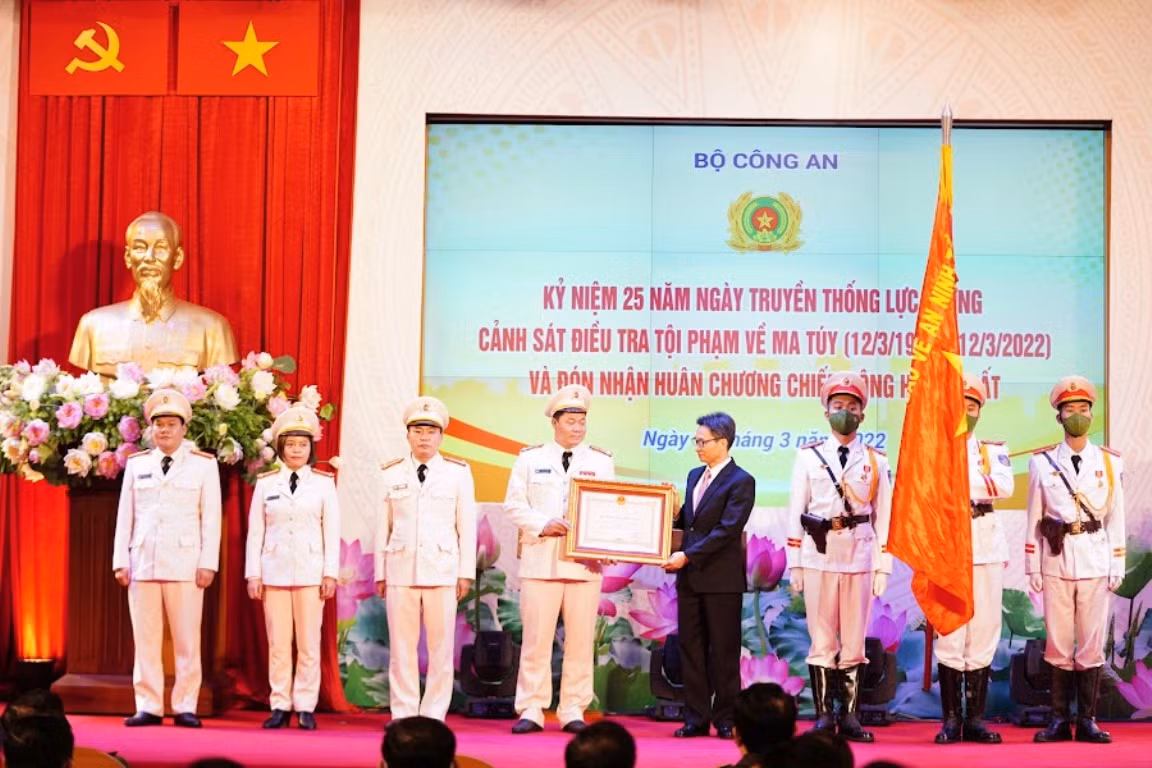 Đấu tranh không khoan nhượng với tội phạm ma tuý -0