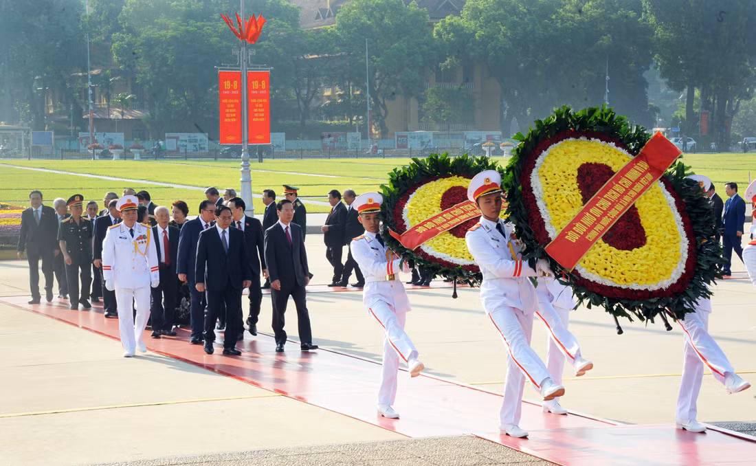 Lãnh đạo Đảng, Nhà nước vào Lăng viếng Chủ tịch Hồ Chí Minh -0