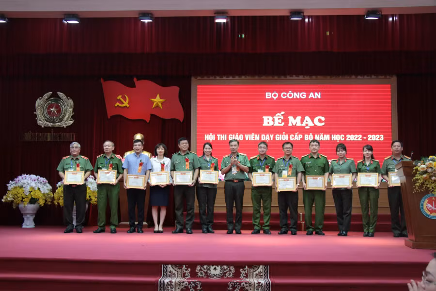 Bế mạc Hội thi giáo viên dạy giỏi cấp Bộ năm học 2022-2023 -0
