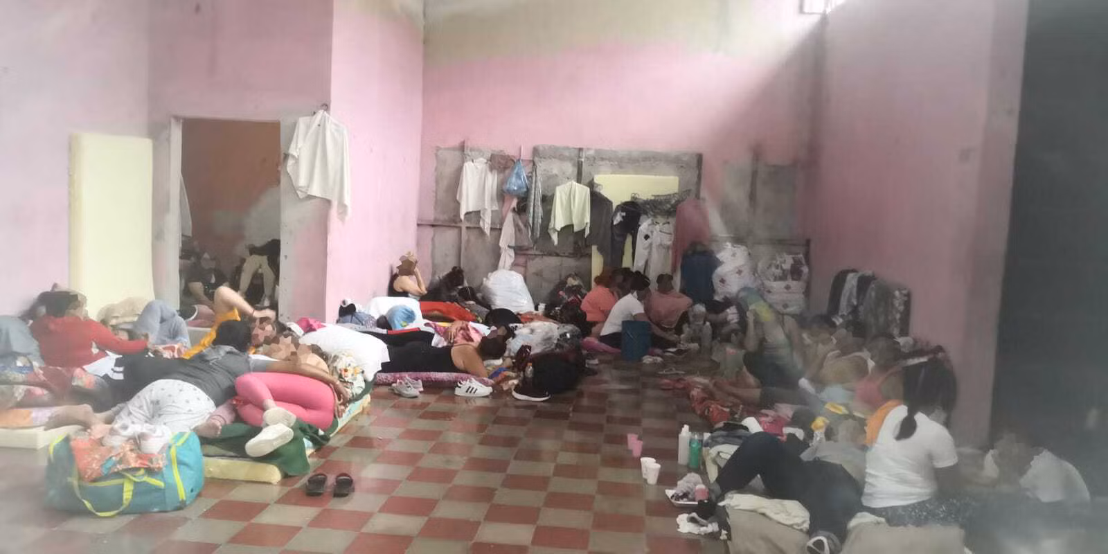 Cuộc chiến băng đảng trong nhà tù nữ Honduras -0