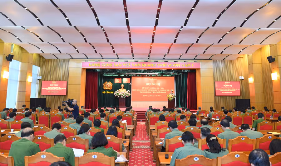 Hội nghị tổng kết -0