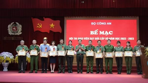 Bế mạc Hội thi giáo viên dạy giỏi cấp Bộ năm học 2022-2023