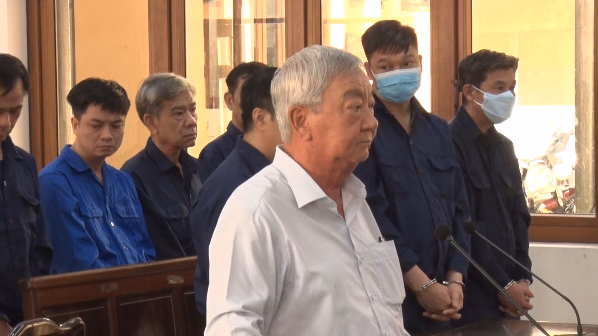Nguyên Giám đốc Sở Tài Nguyên và Môi trường bị phạt 5 năm 6 tháng tù vì phù phép đất công -0