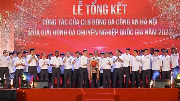 CLB bóng đá Công an Hà Nội tổng kết mùa giải bóng đá chuyên nghiệp quốc gia năm 2023