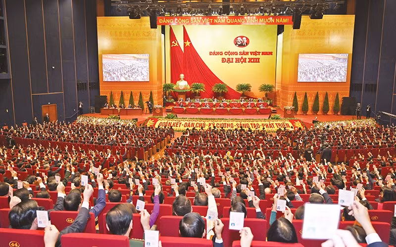 tiếp tục xây dựng chỉnh đốn đảng để đảng ta ngày một vững mạnh và văn minh.jpg -0
