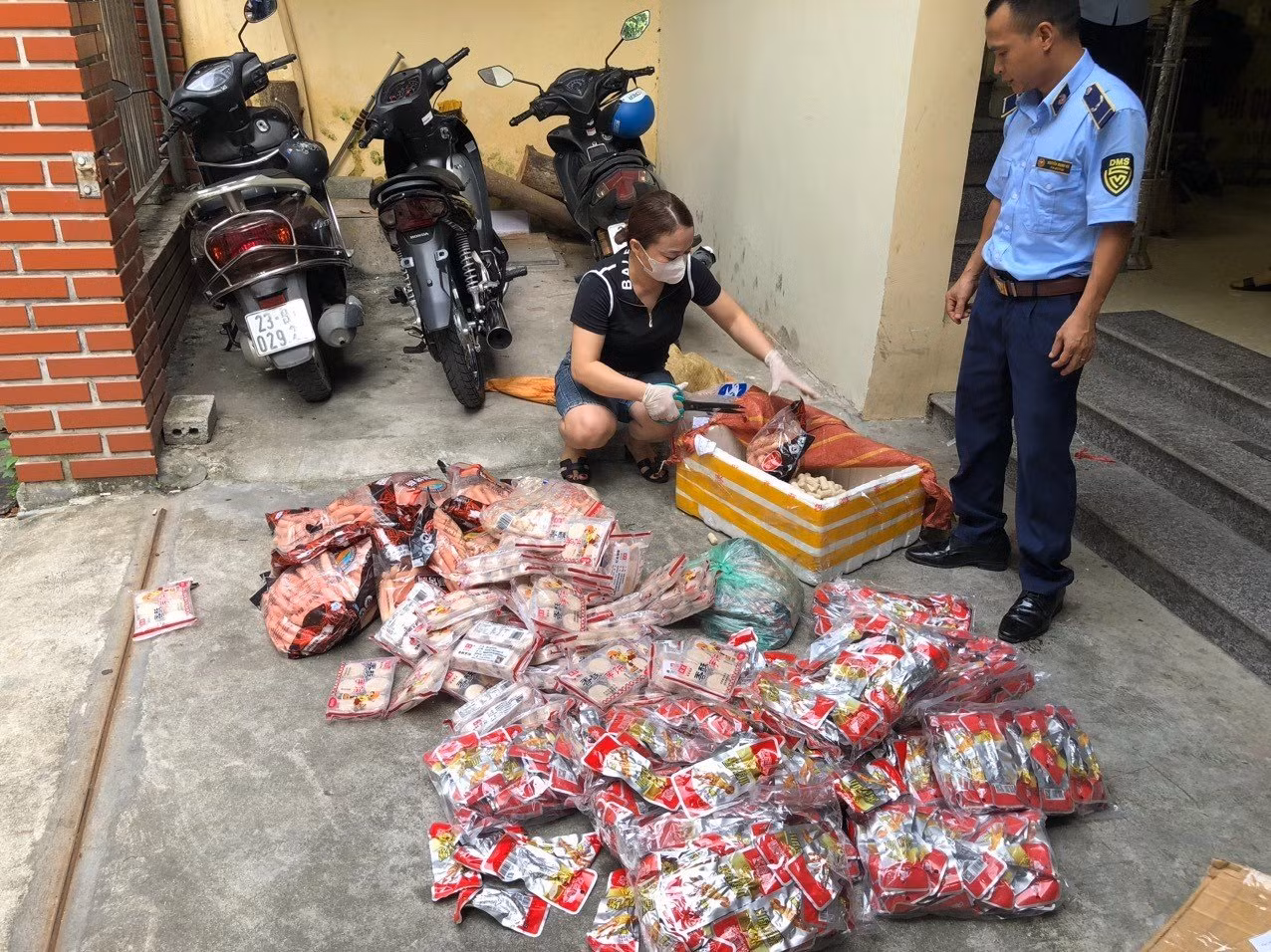 Ngăn chặn trên 1.000 bánh trung thu nhập lậu lưu thông trên thị trường -0