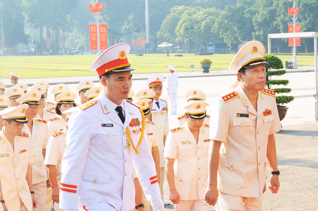 Lãnh đạo Đảng, Nhà nước vào Lăng viếng Chủ tịch Hồ Chí Minh -0