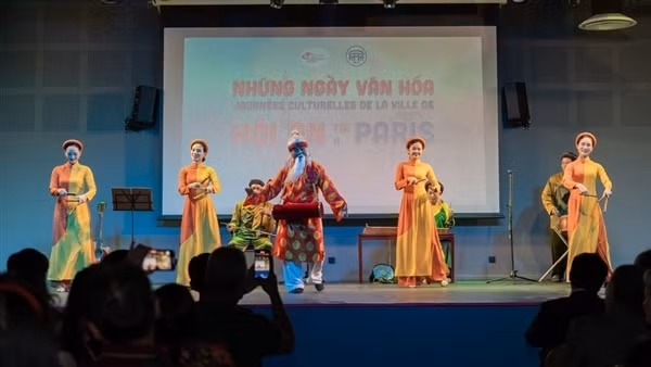 Sôi nổi những ngày văn hóa Hội An tại Paris